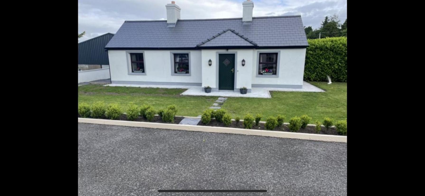 Kate'S Cottage Westport Exterior photo